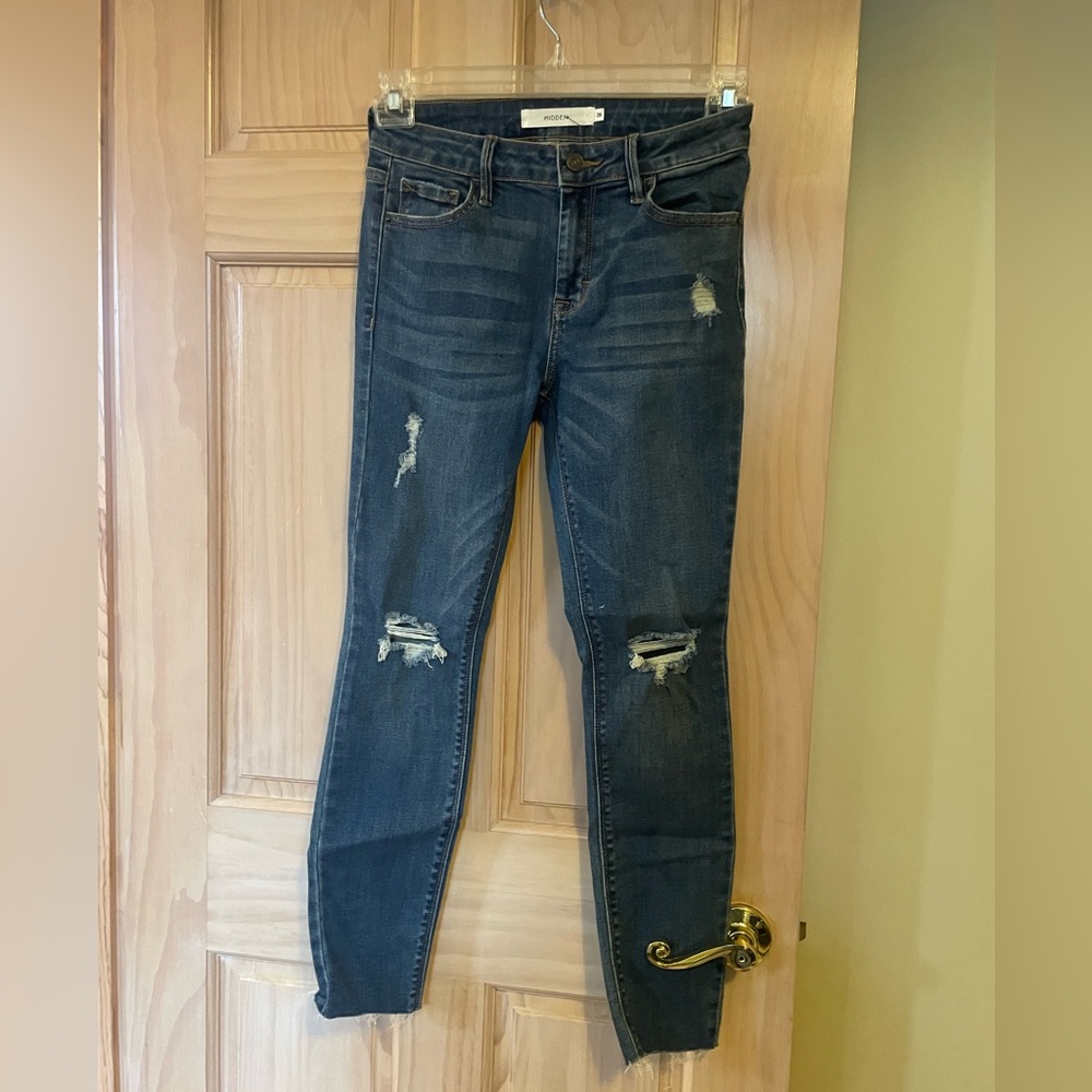 BRAND NEW NEVER WORN WITH TAGS HIDDEN JEANS
